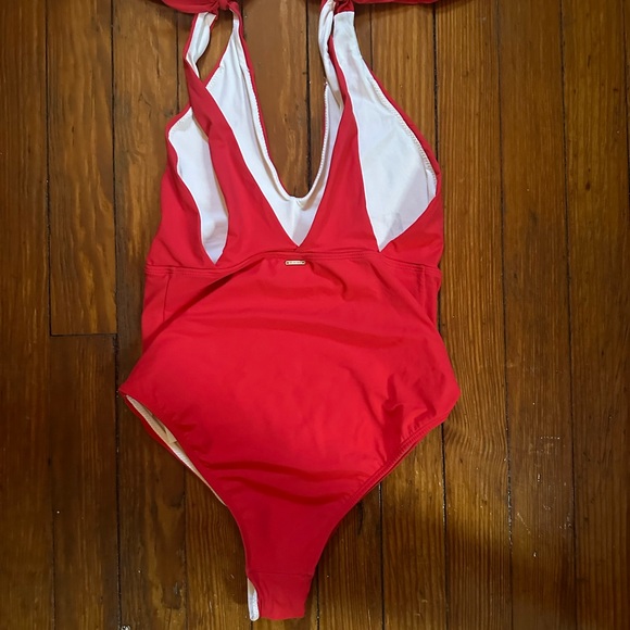 One piece swimming suit - Picture 3 of 5